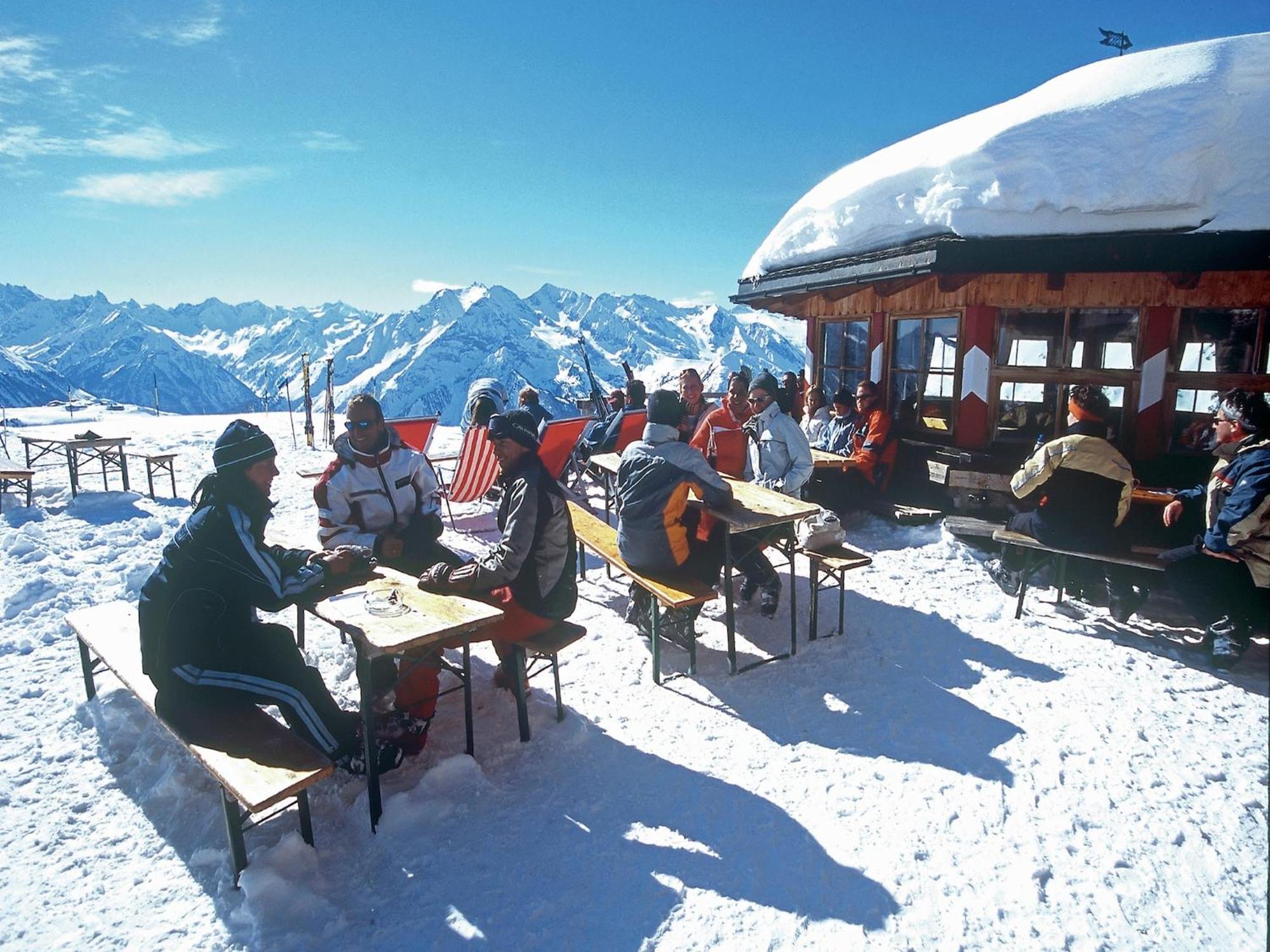 Cozy Apartment In Aschau Im Zillertal Near Ski Lift エクステリア 写真