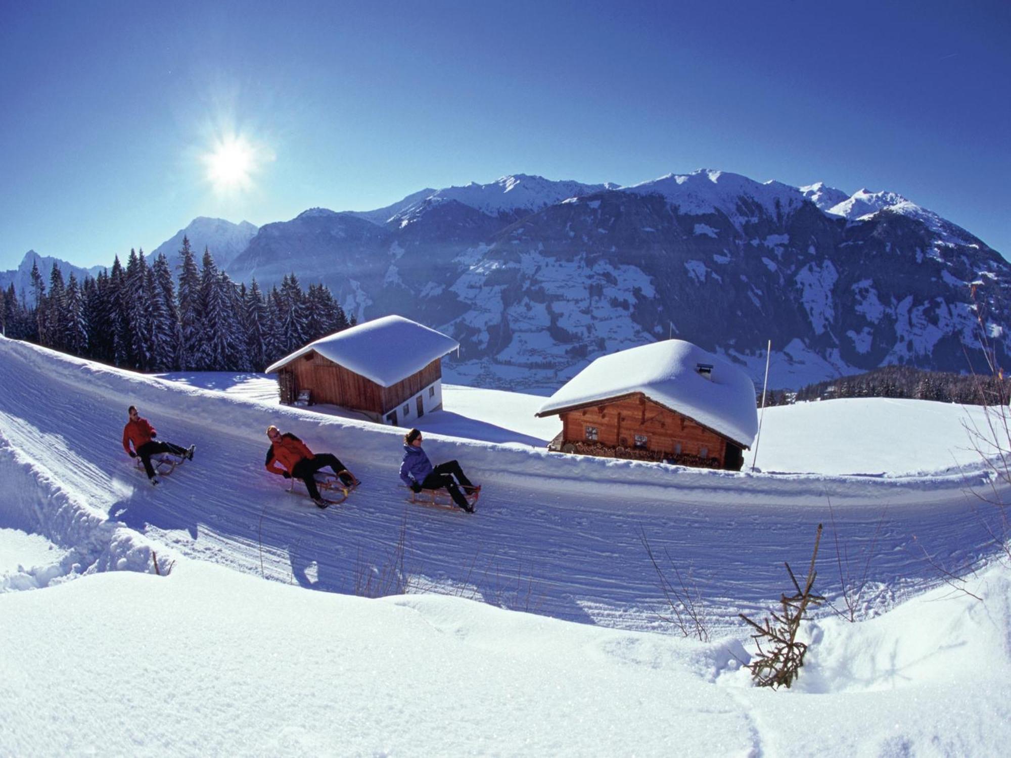 Cozy Apartment In Aschau Im Zillertal Near Ski Lift エクステリア 写真
