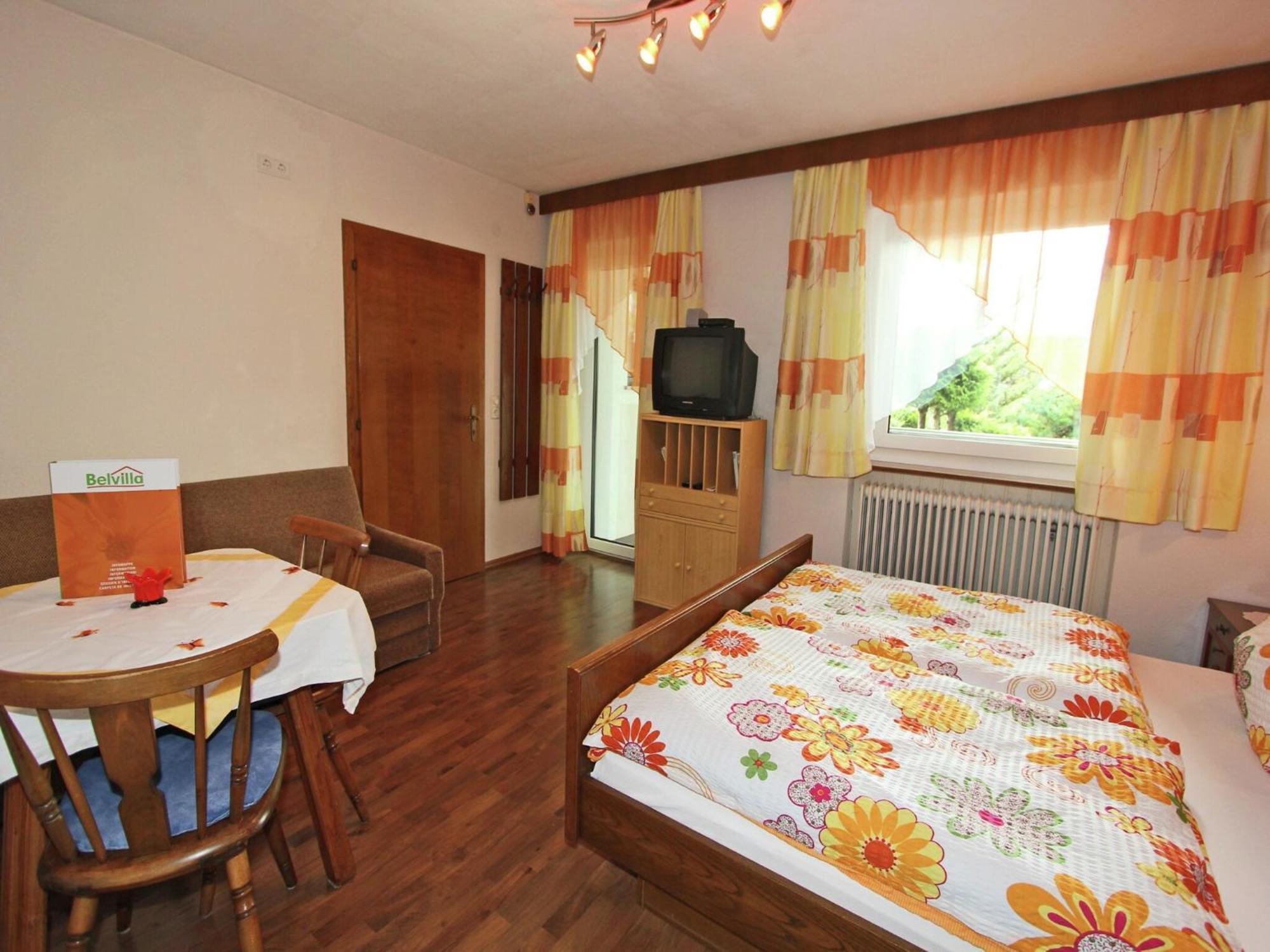 Cozy Apartment In Aschau Im Zillertal Near Ski Lift エクステリア 写真